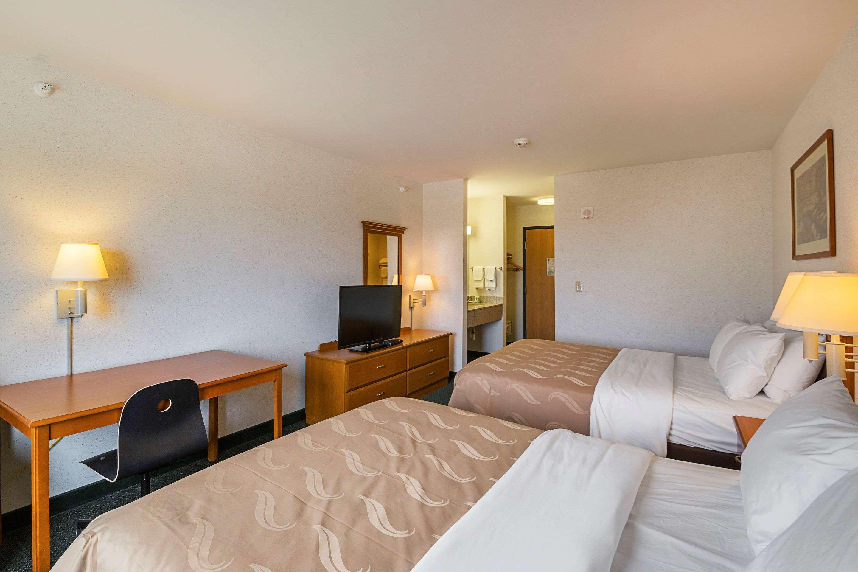 Hotel Quality & Route 151
