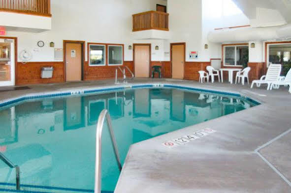 Quality & Route 151 Hotel 2*