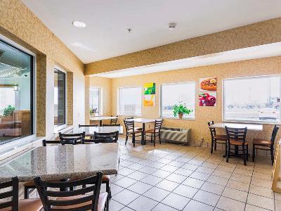 Hotel Quality & Route 151 Belmont